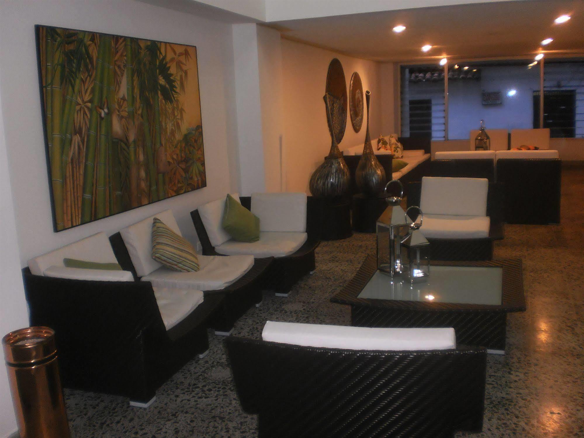 Hotel Don Gregorio Cartago Exteriör bild