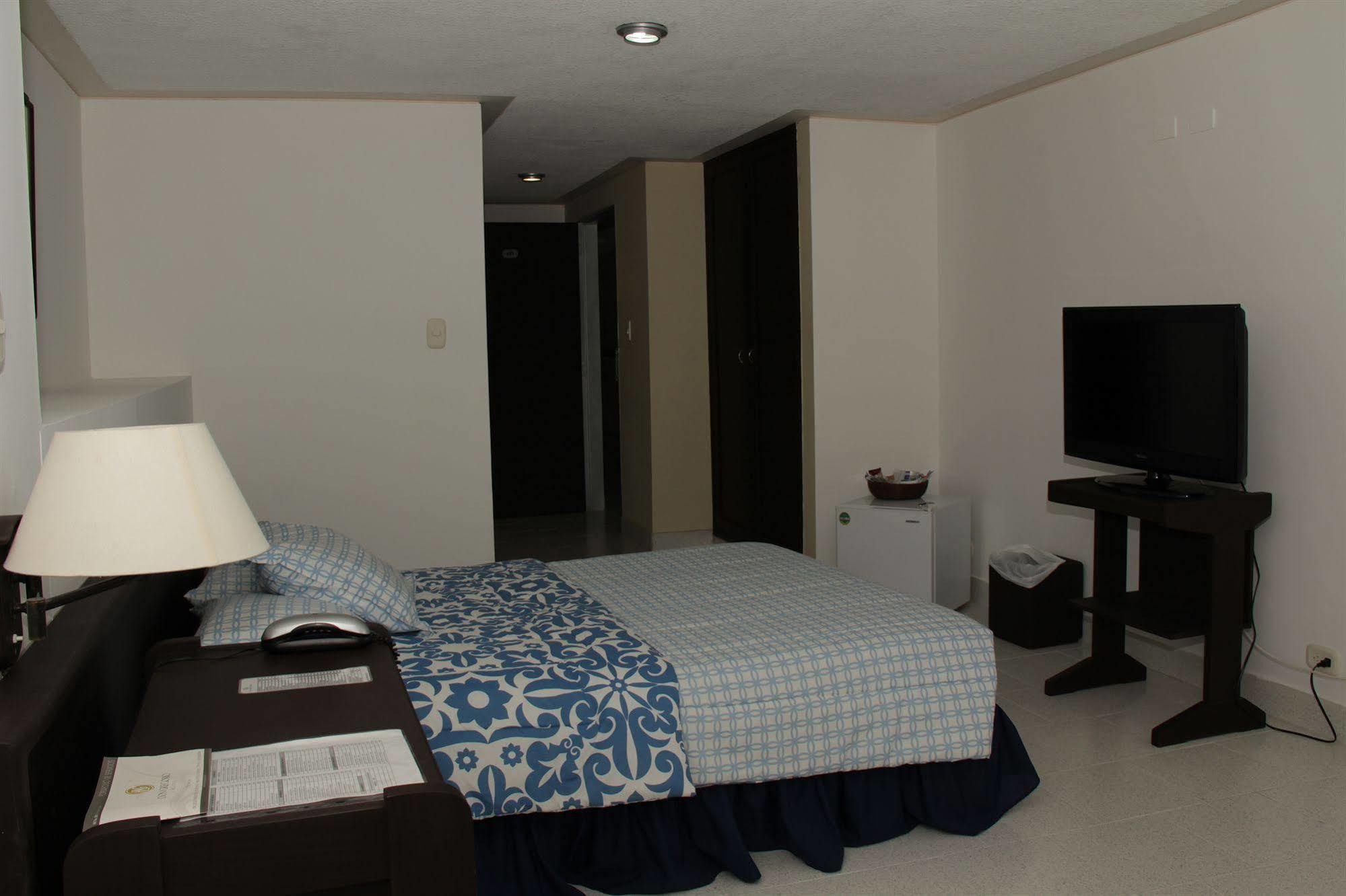 Hotel Don Gregorio Cartago Exteriör bild